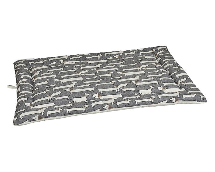 Cosmopolitan Mat Dashing Dogs